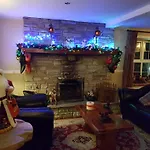 Lake House Hotel