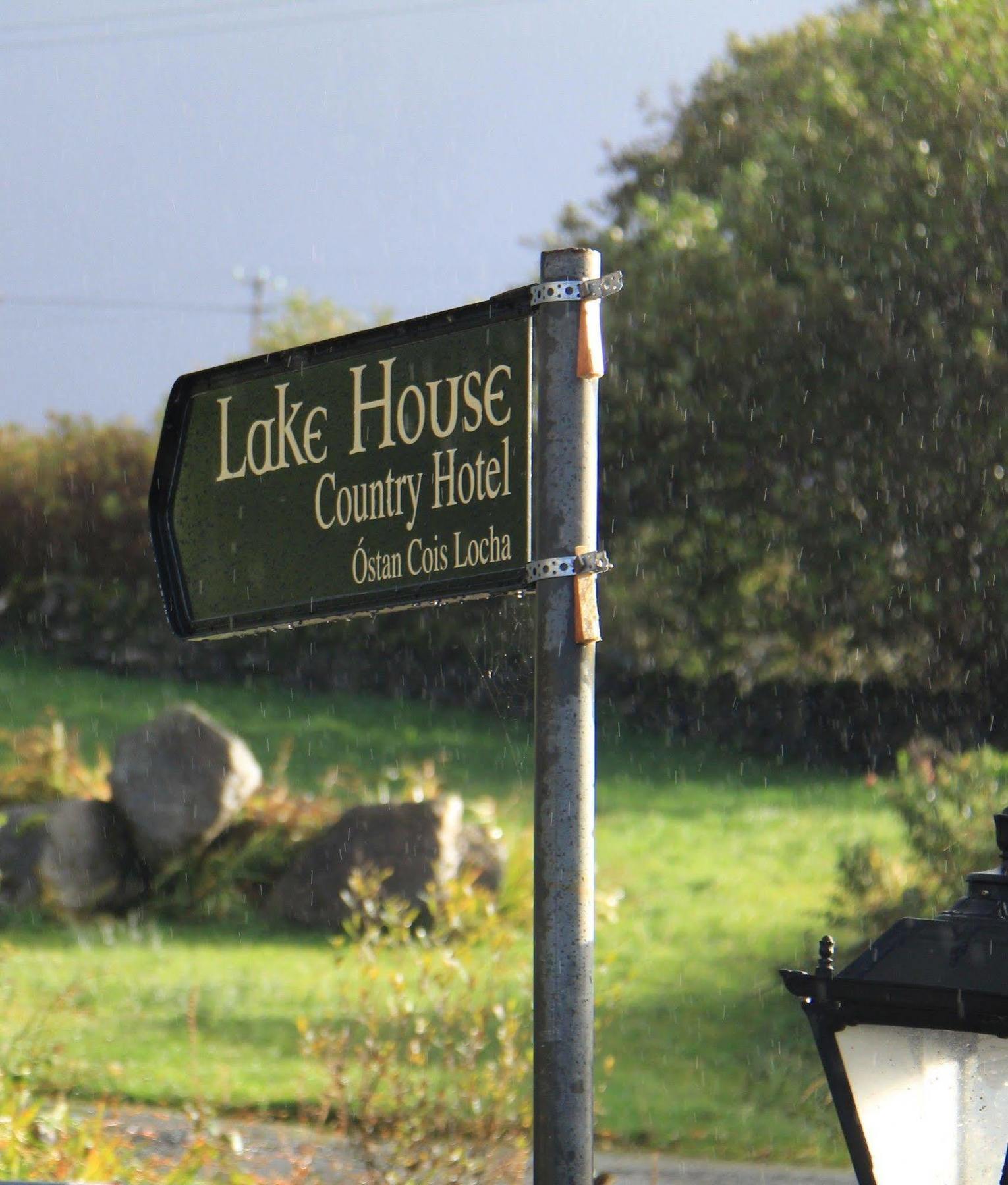 Lake House 3* Naran